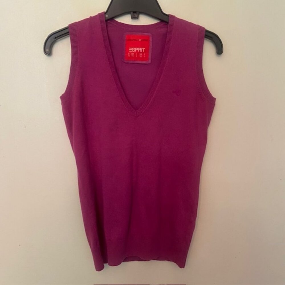 ESPRIT - DEEP V-NECK SLEEVELESS KNIT TOP